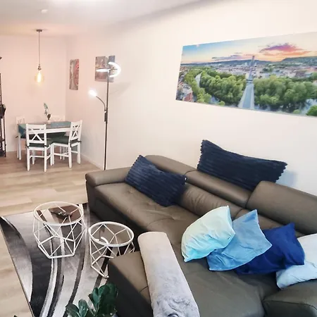 Modern Renovated In Burgau *